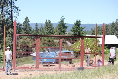 web youngs hill gate installation construction