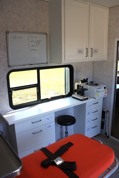 web_Clinic_microscope_centrifuge_August_2013_IMG_3993