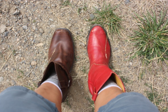 web_caregiver_mismatch_boots_walk_YH_IMG_2481
