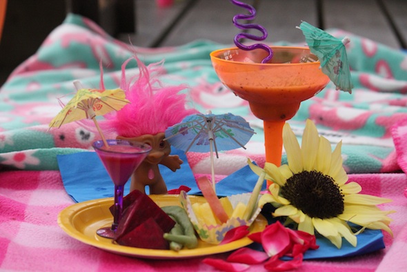 web_summer_lovin_party_set_up_GH_dg_IMG_4350