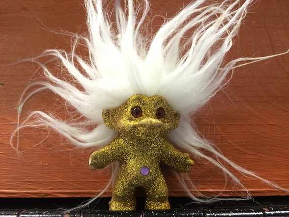web_glitter_troll_dm_IMG_1767