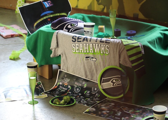 web_seahawks_party_setup_pr_dm_IMG_2134