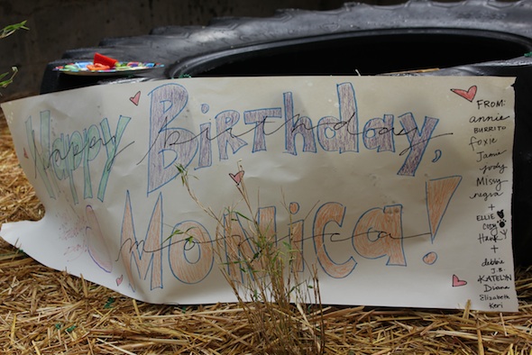 web_Happy_Birthday_monica_sign_party_GH_ek_IMG_1039
