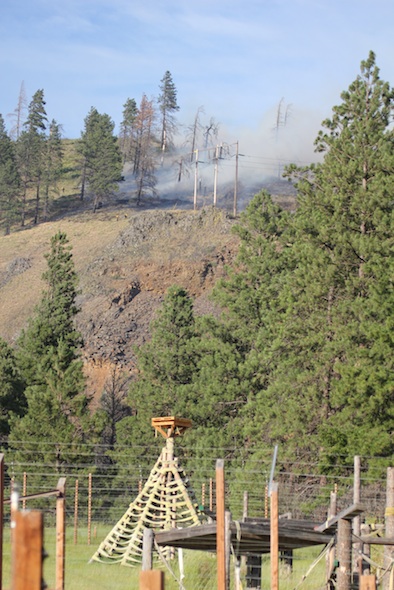 web_Fire_above_property_twister_fire_2016_IMG_4098