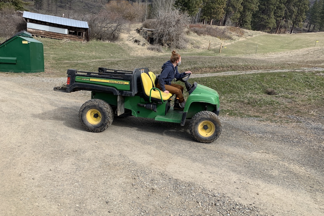 new_web_caregiver_kelsi_gator_aw_IMG_4014