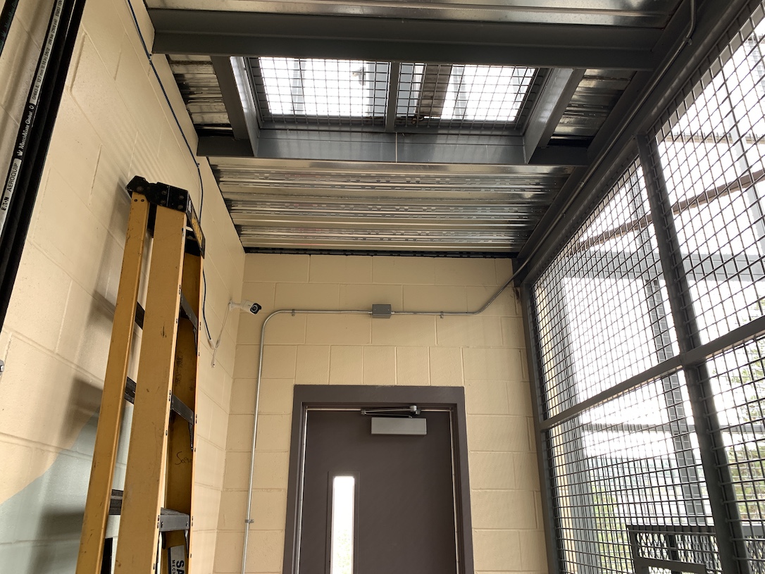 image: Door Q
